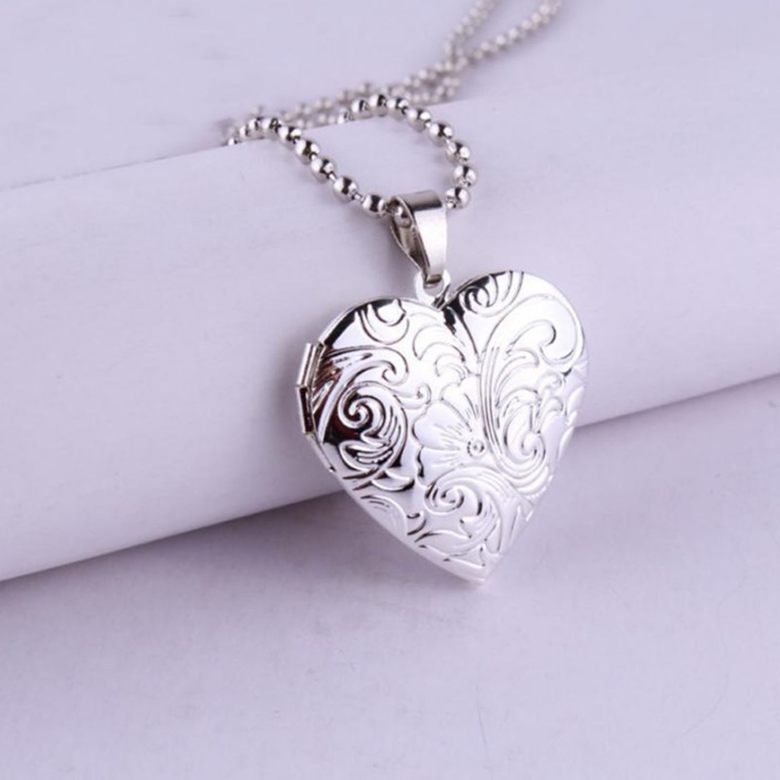 Locket Neckle All Match Color Photo Neckle. 