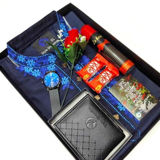 Punjabi / Saree Box ( Only Box). 