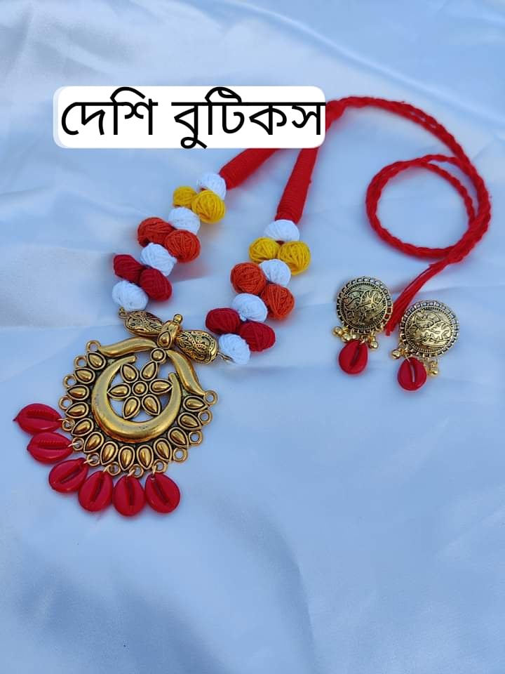 Women handmade fashionable necklace set (Colours Available)