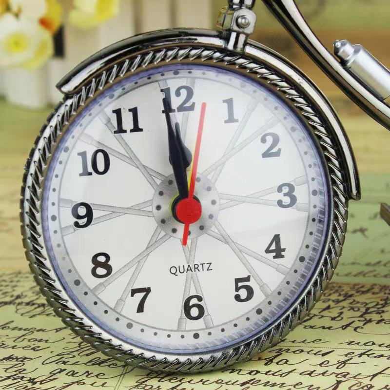 Bicycle Alarm Clock for Retro Creative Clock Clock Antair Nightstand Desktop Decoration. 