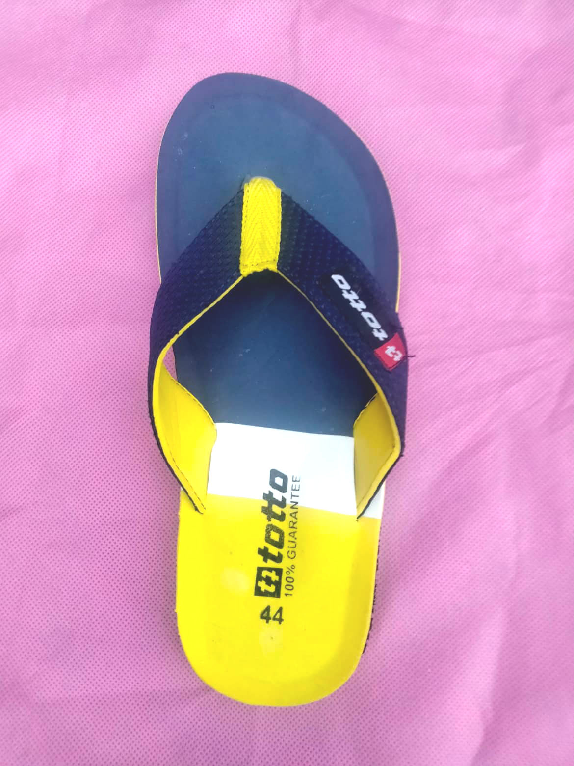 Durable Awesome Fashionable Rubber Slipper for Men.. 