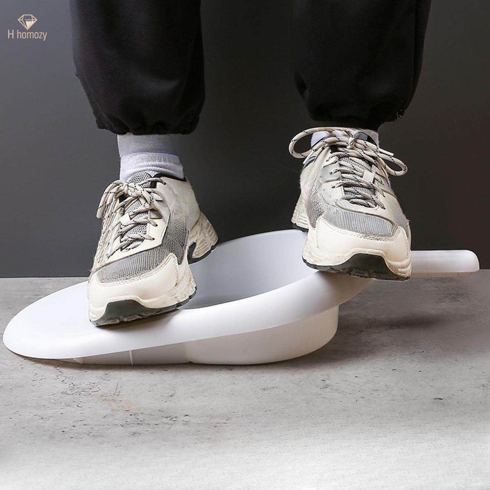 Portable Bed Pan with Guard with A Handle Load Bearing Bedridden Urinal for Home Elderly Men. 