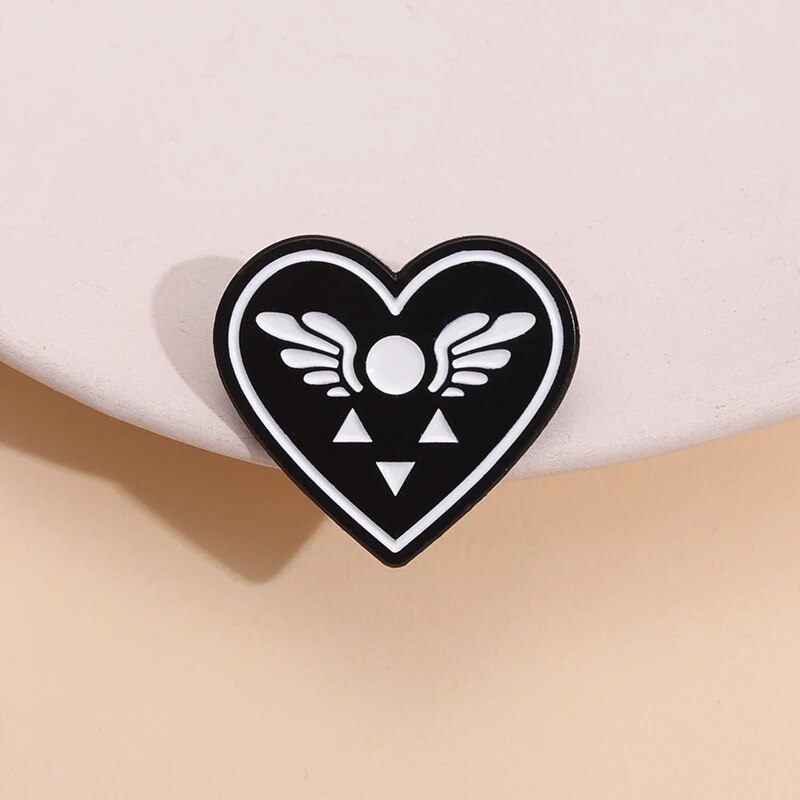 Pixel-Style Delta Rune Symbol Enamel Pin Game Black Love Heart Brooch Role Pin Lapel Backpack Badge For Playing Game Player