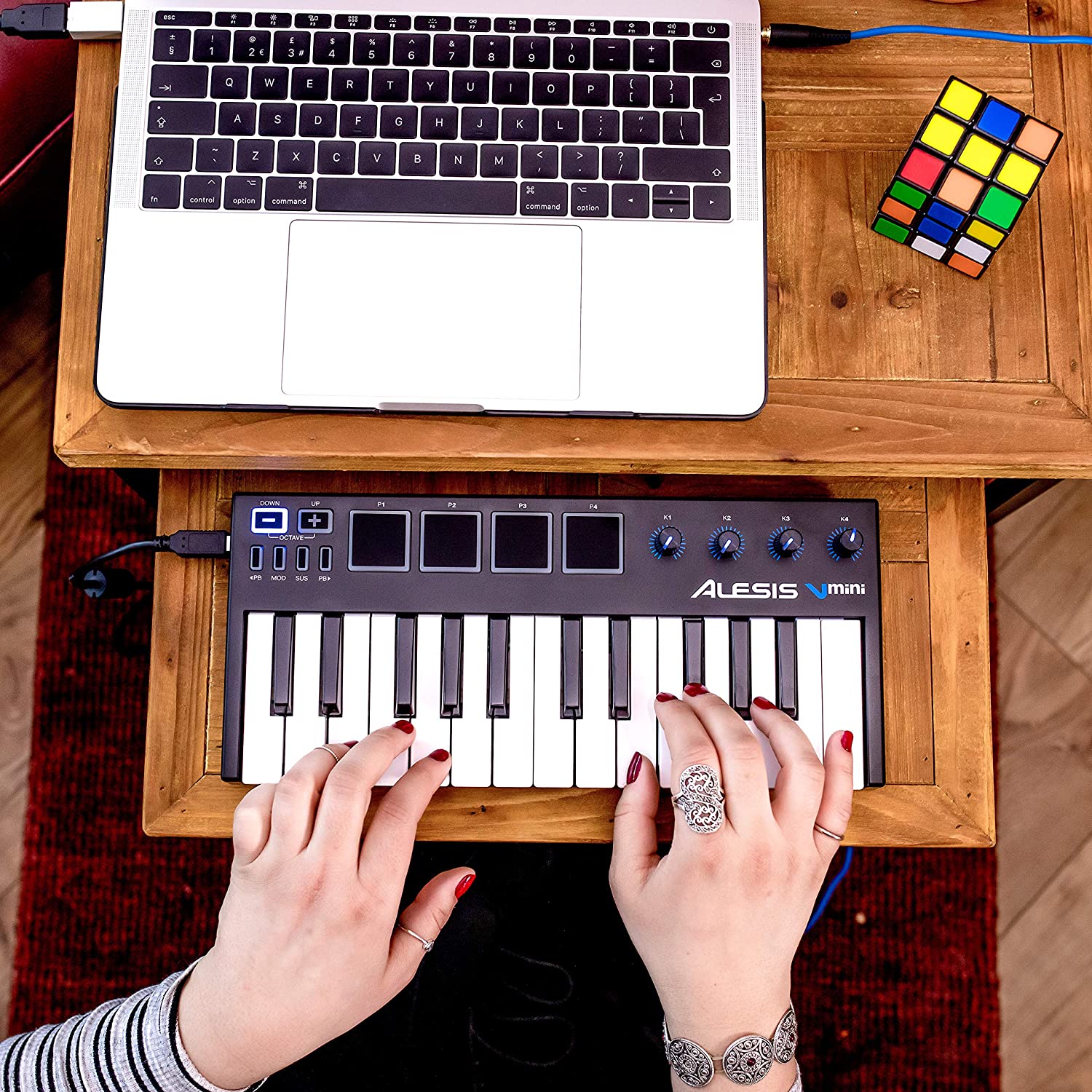 Alesis V-Mini  Portable 25-Key USB-MIDI Keyboard. 
