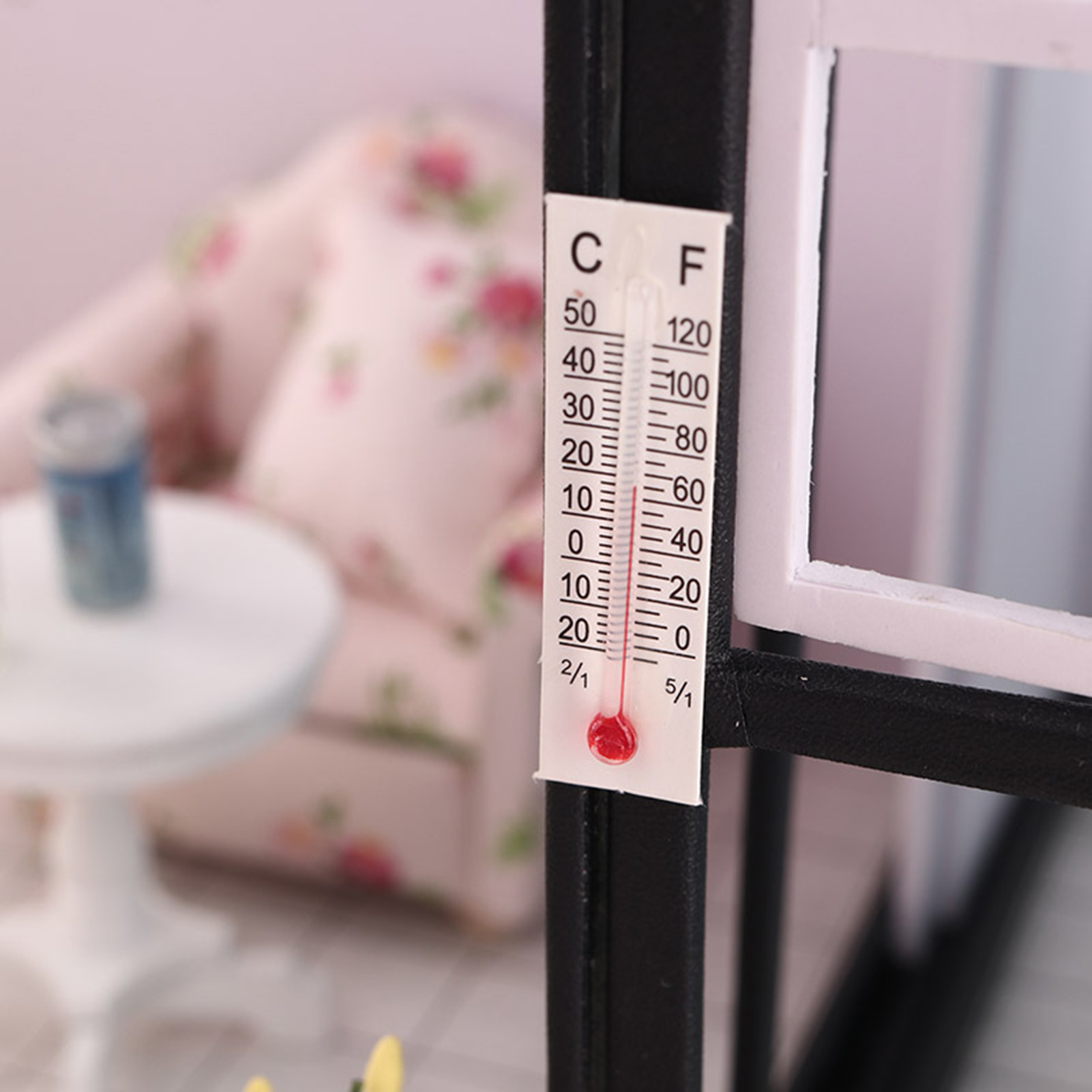 niature Paper Cardboard Thermometer Fade-less niature Paper Thermometer Model. 