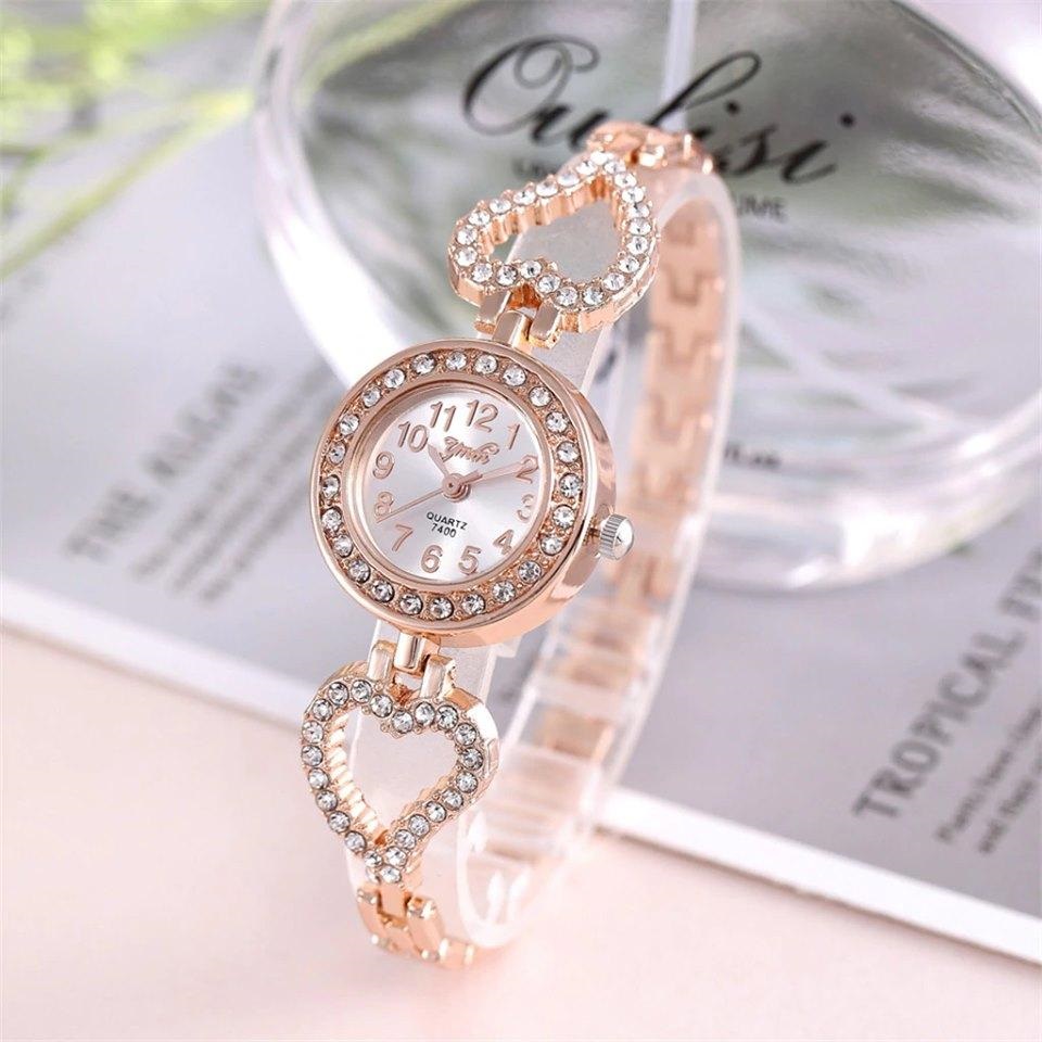 Gift Item Love Shaped Watch Analog Watch Rhinestone For Girls. 