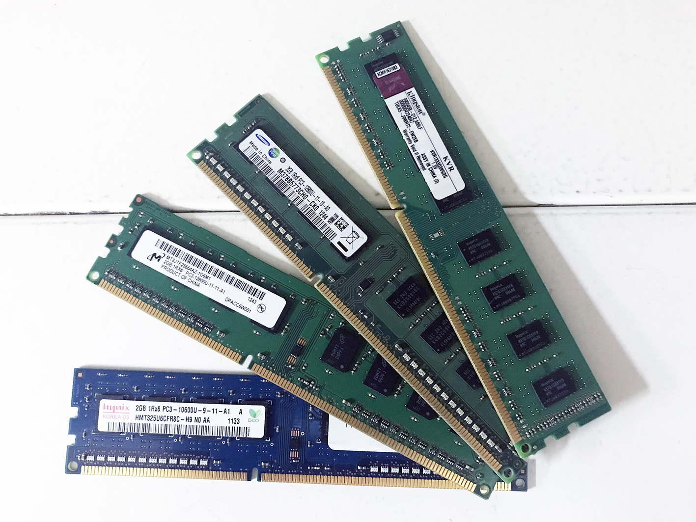 DESKTOP RAM DDR3 2GB PC3-10600 1333MHz ECC Registered 240-pin DIMM Memory. 