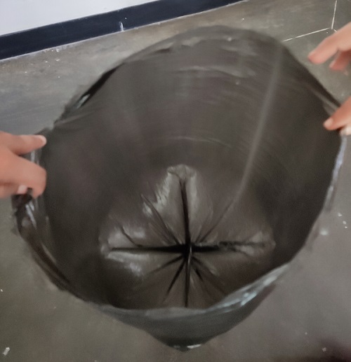 35 Liter Garbage Bags on Roll 50pcs for Lite Use (Width 18" x Height 22" inch). 