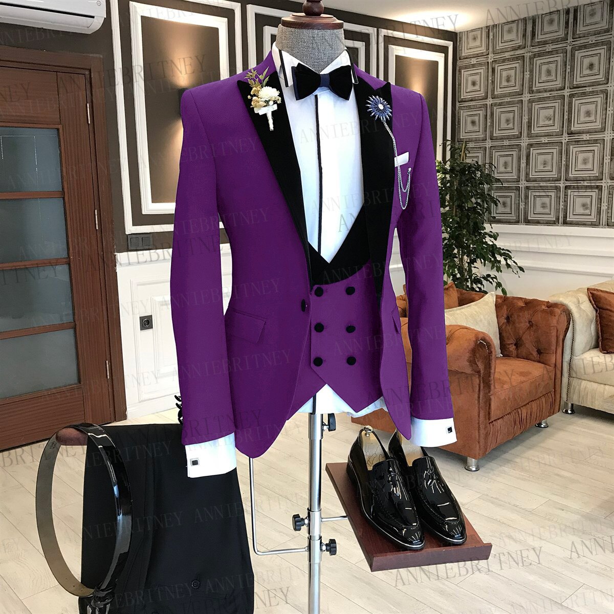 2022 Classic Brown Suit Men 3 Pieces Custom Made Fashion Groom Wedding Suit Tuxedo Elegant Party Business Blazer Vest Pants Set. 