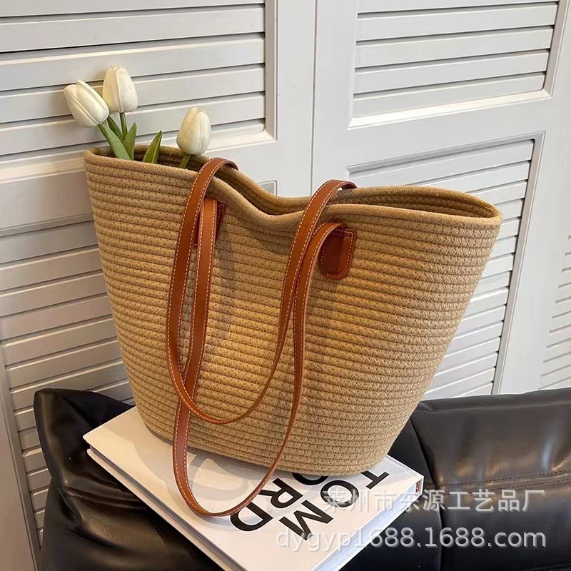 Large capacity shoulder cotton thread woven bag, new temperament, contrasting hand-woven straw bag, vacation beach bag, versatile women's bag