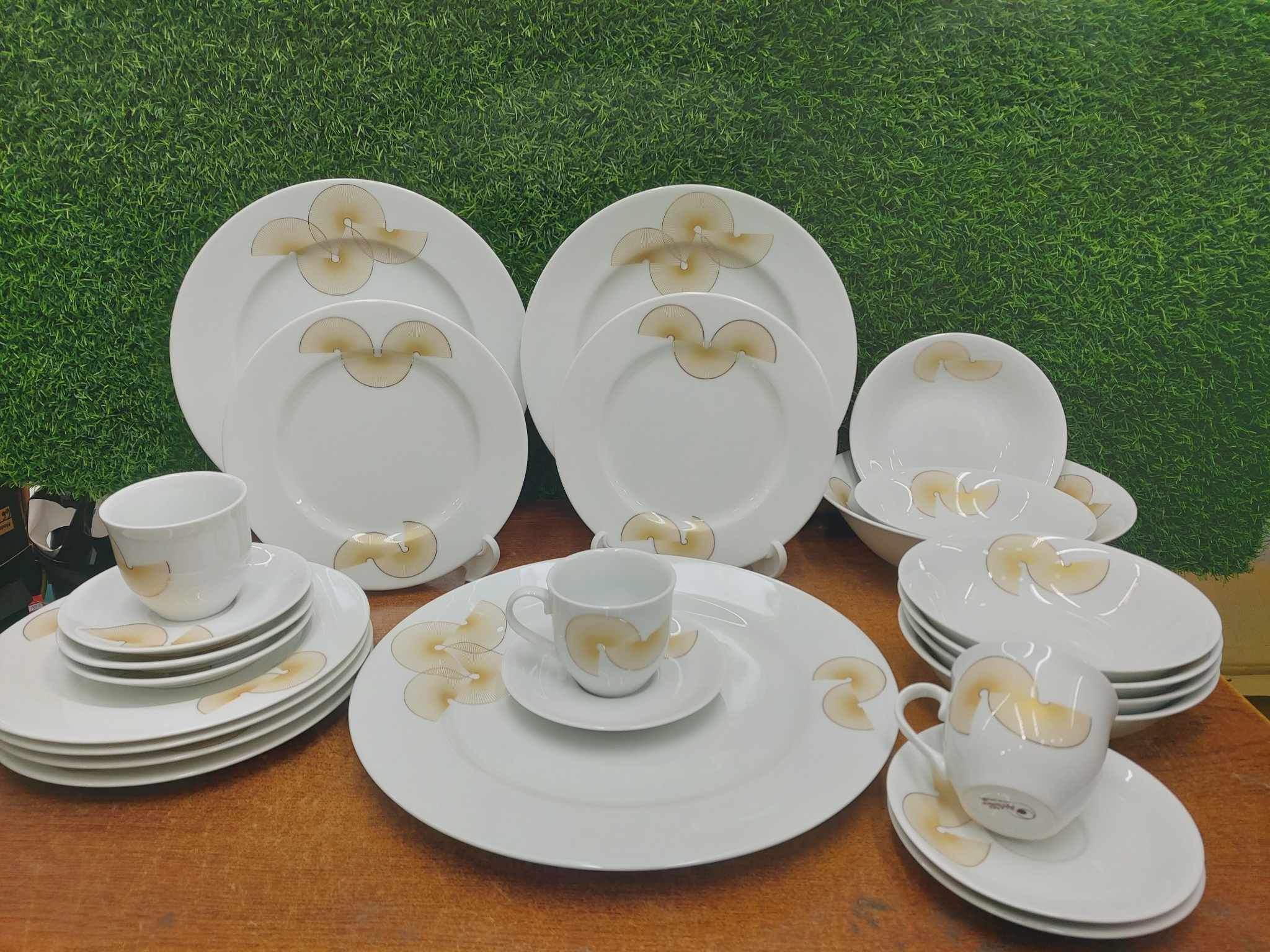 32 pieces dinner set Golden Sing for gift and home decoration