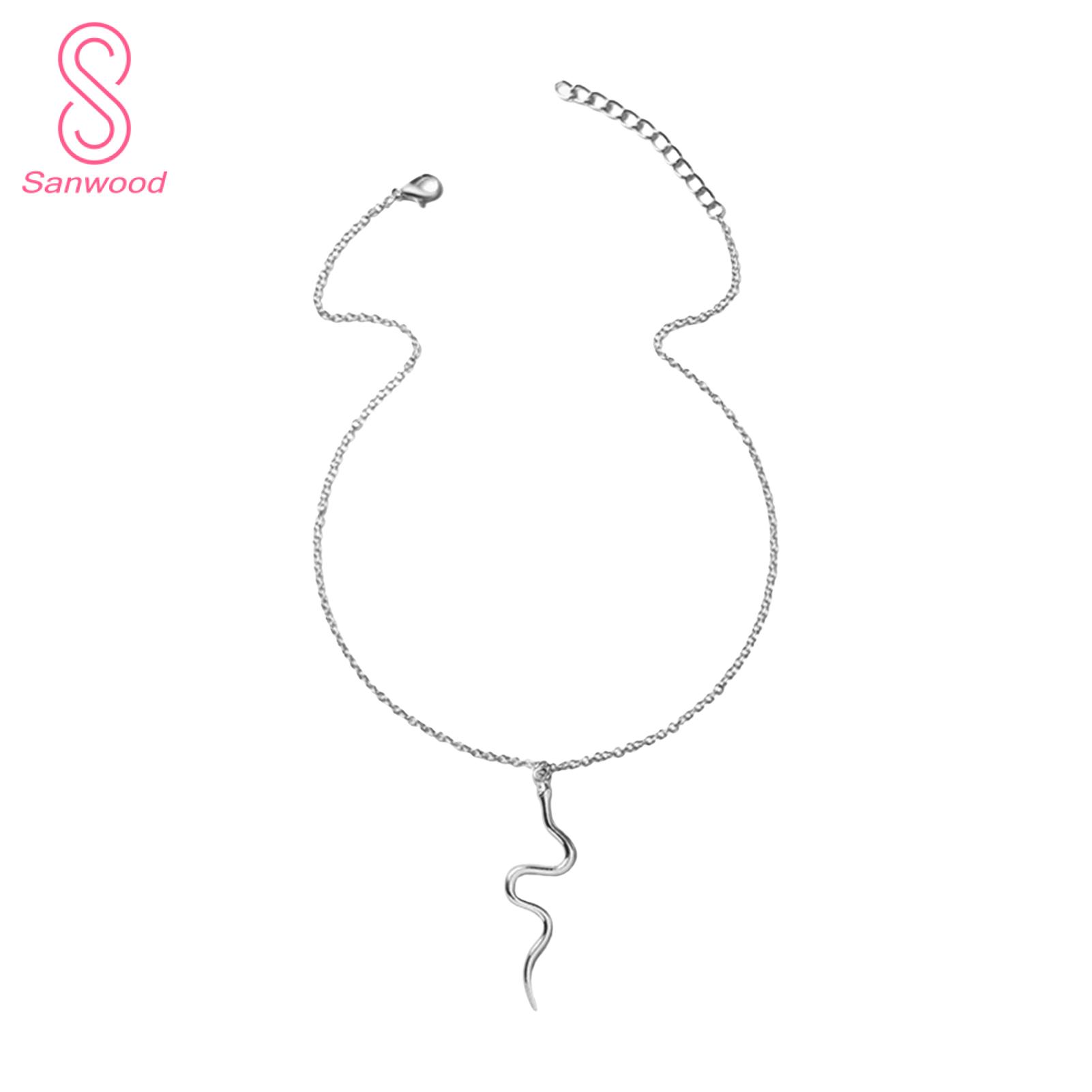 Snake Choker Vintage Snake Pendant Necklace for Women Stylish Clavicle Jewelry for Daily Party Wear Adjustable Length with Extended Chain Perfect