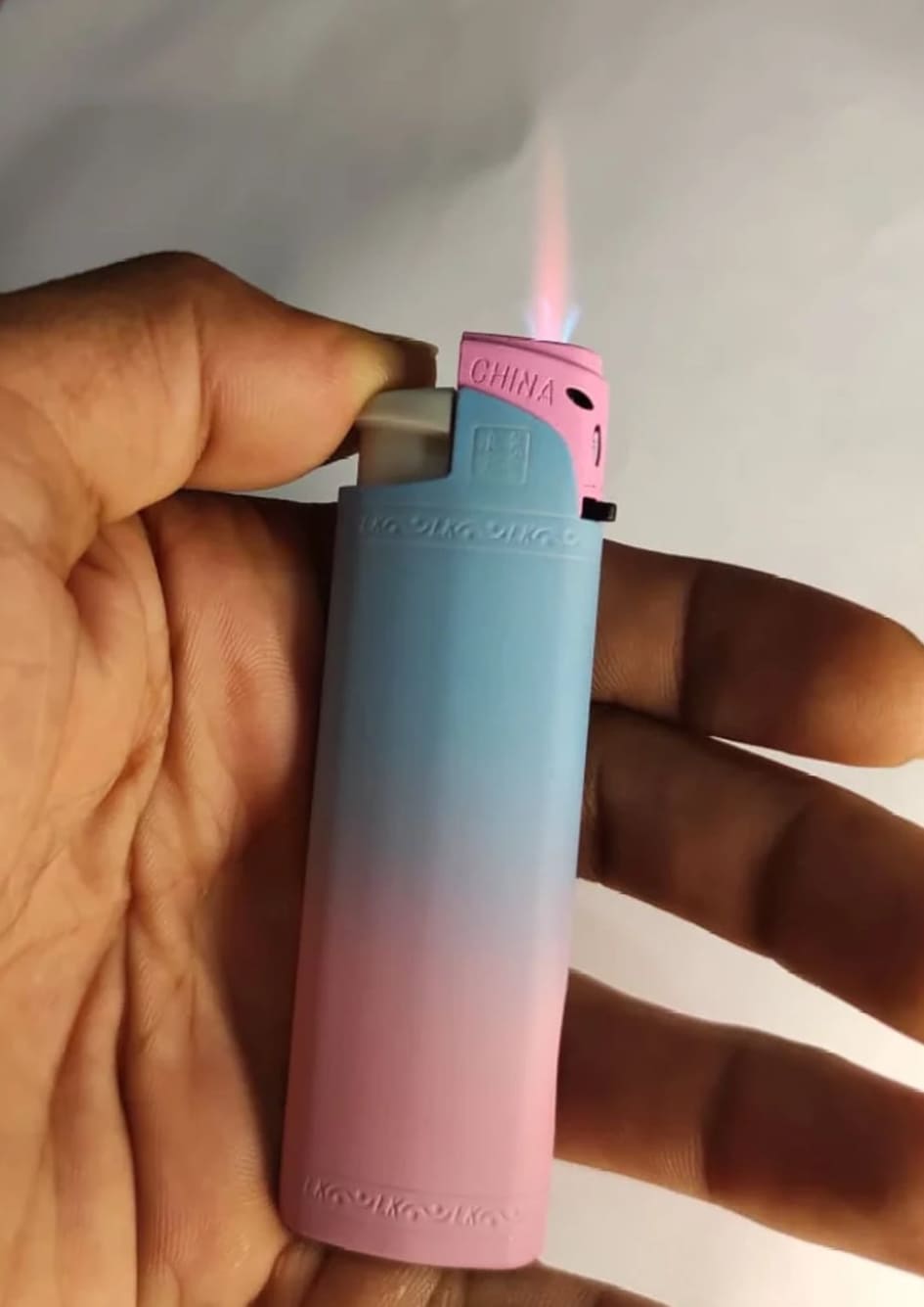 Unique red tune colored cute gas refill-lighter -5 pice. 