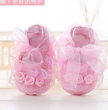 Baby girl crib sales shoes