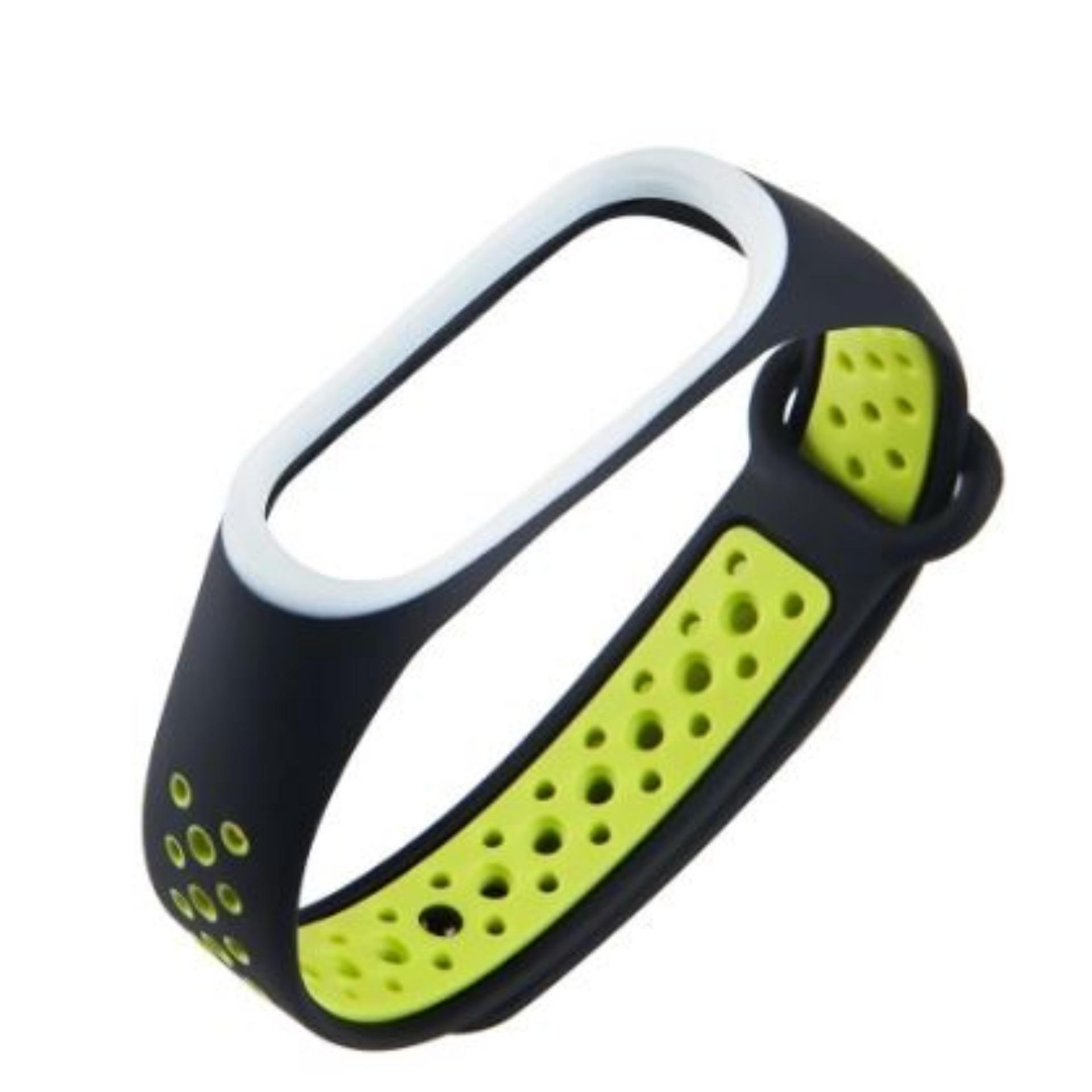 Mi band 4 ремешок силиконовый. Ремешок для xiaomi mi band 4c. Черный фитнес браслет. Ремешок для браслета xiaomi band 4. Ремешок для xiaomi mi band 4.