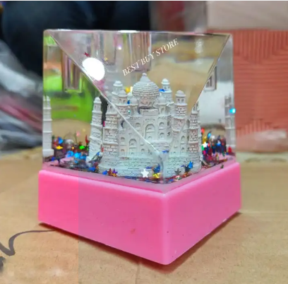 Excellent Gift Item Tajmahal Showpiece. 