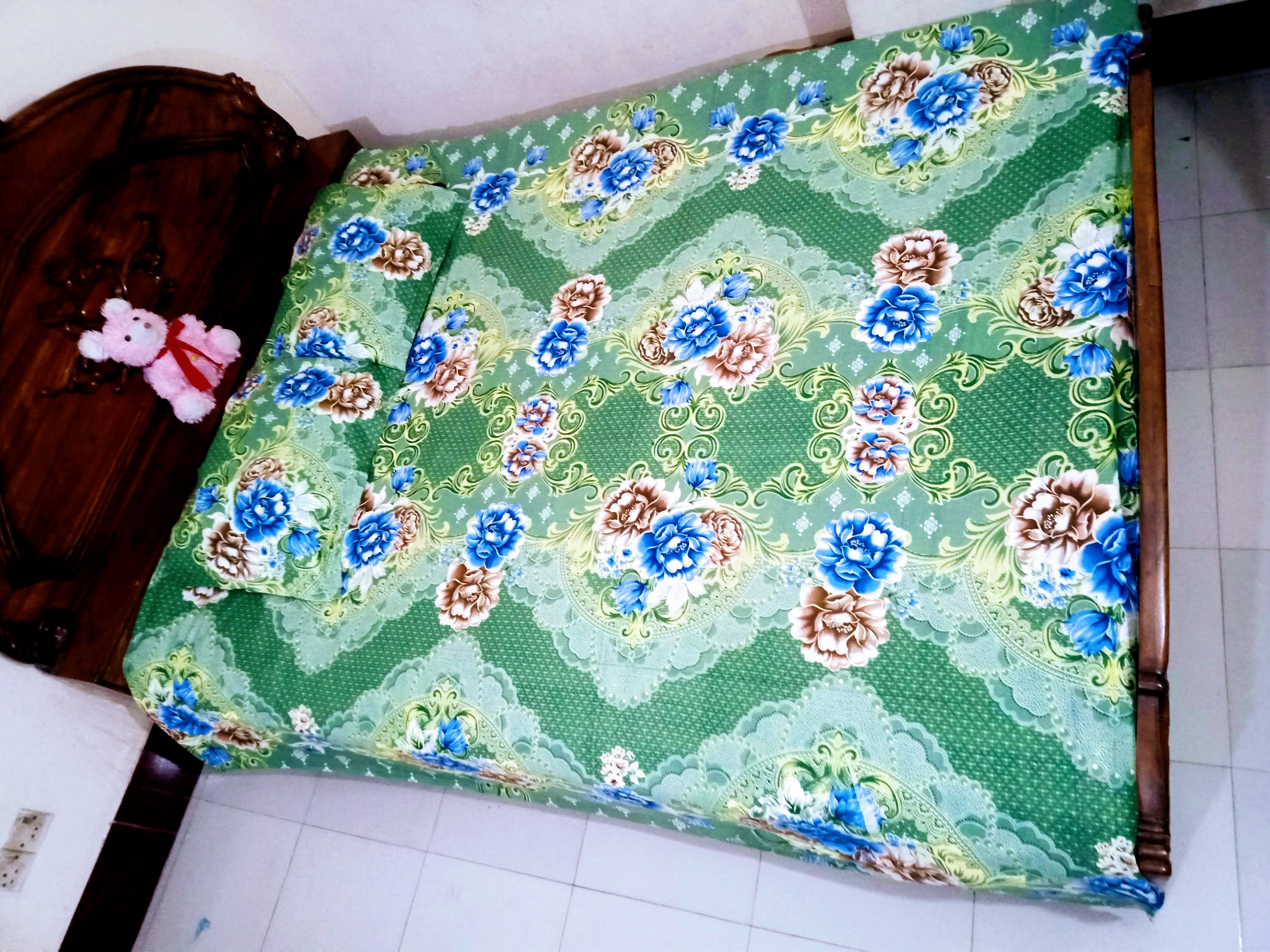 king size cotton bedsheed with two pillow covers
