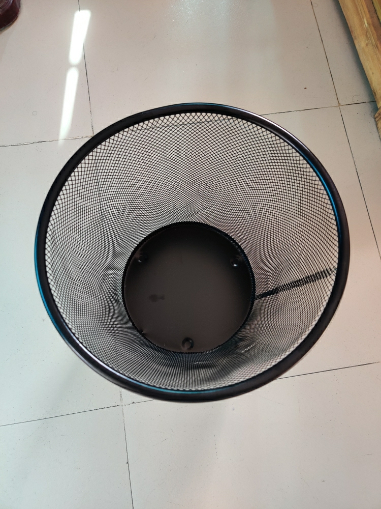 Iron Net Classical Trash Can, Simple Designed Garbage Can Ash Bin Dust Bin Trash Container for Home Office Kitchen Bathroom. 