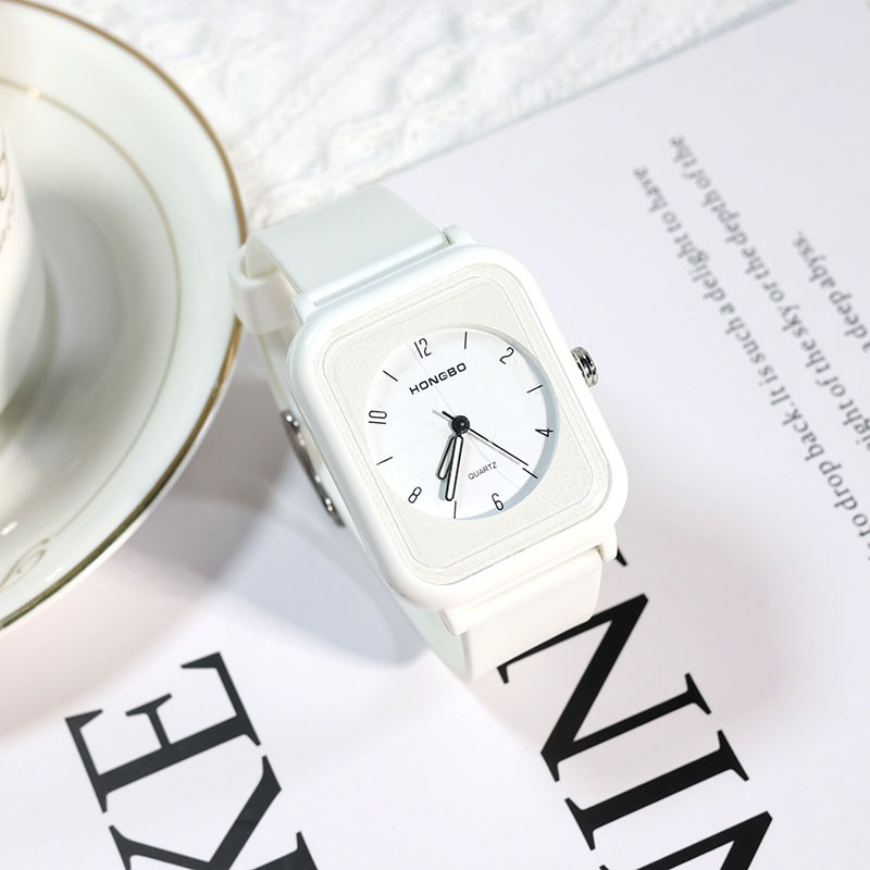 Factory direct HONGBO small square fashion and versatile quartz watch wholesale student analog exam watch. 