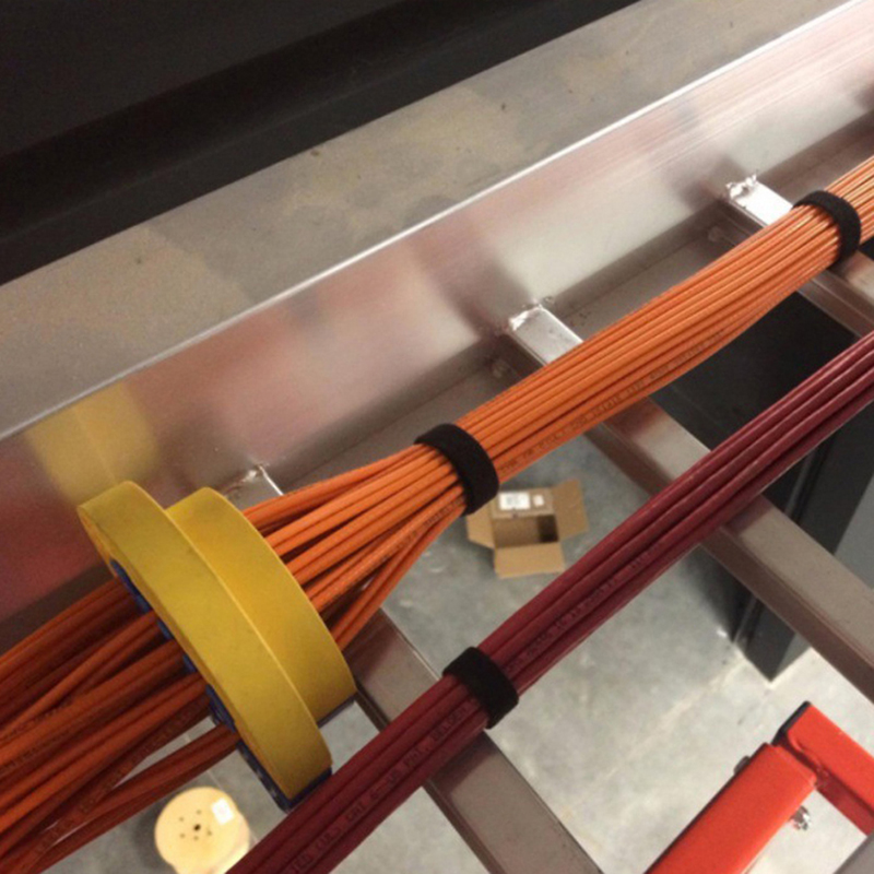 Network Carding device Cable comb fireproof ABS plastic Generic cabling Category 5 and 6 network cables Laying and carding tools Hudduo. 