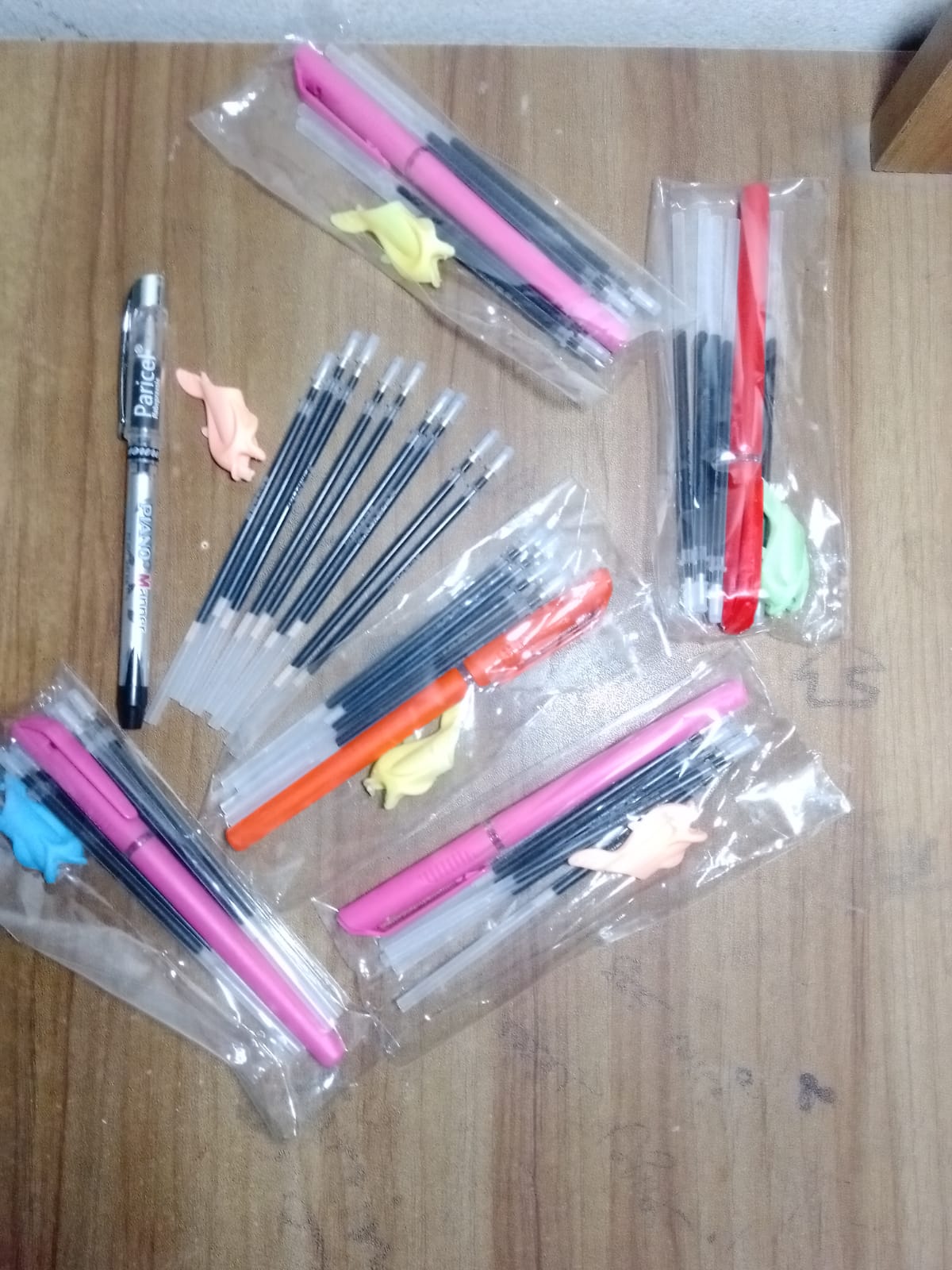 4 PCS Set Magic Practice Book For Kids Handwriting -with 4 Arabi Book,1 Pen, 7 sis and a gripper. 