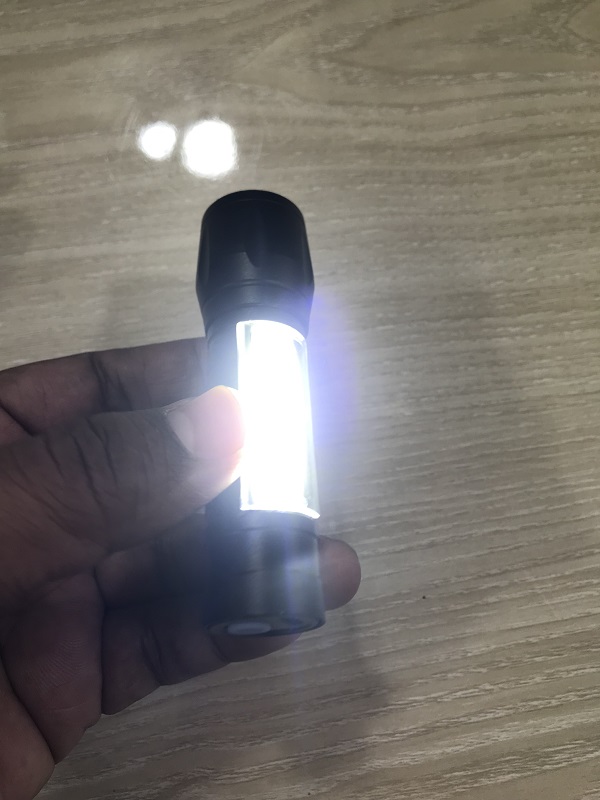 GF009 LED Flashlight COB Rechargeable Zoom Focus. 