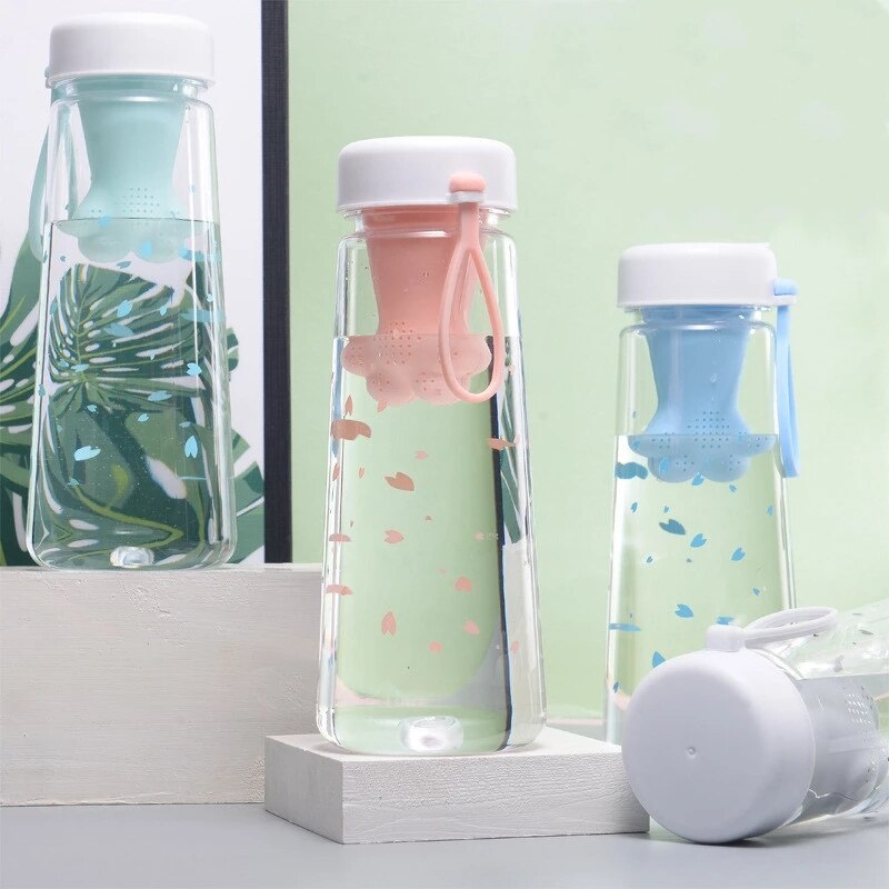 Kawaii Cat Paw Cup Cute Plastic Water Bottle with cat claw Infuser Strainer Filter 550ml for Drinkware Portable Drinking Bottle. 