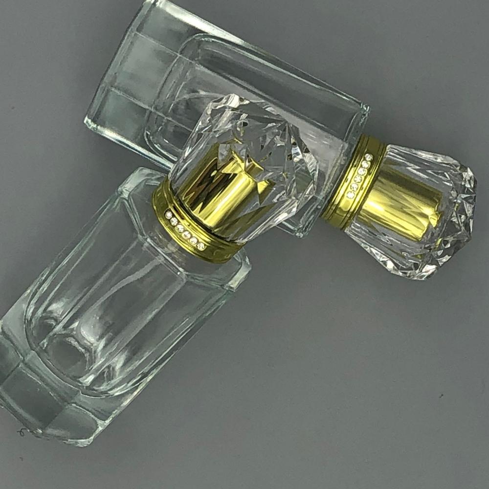 Irregular Irregular Polyhedron Split Bottle Good Quality Glass 50ml Spray Bottle Advanced Perfume Bottle for Travel Perfume. 