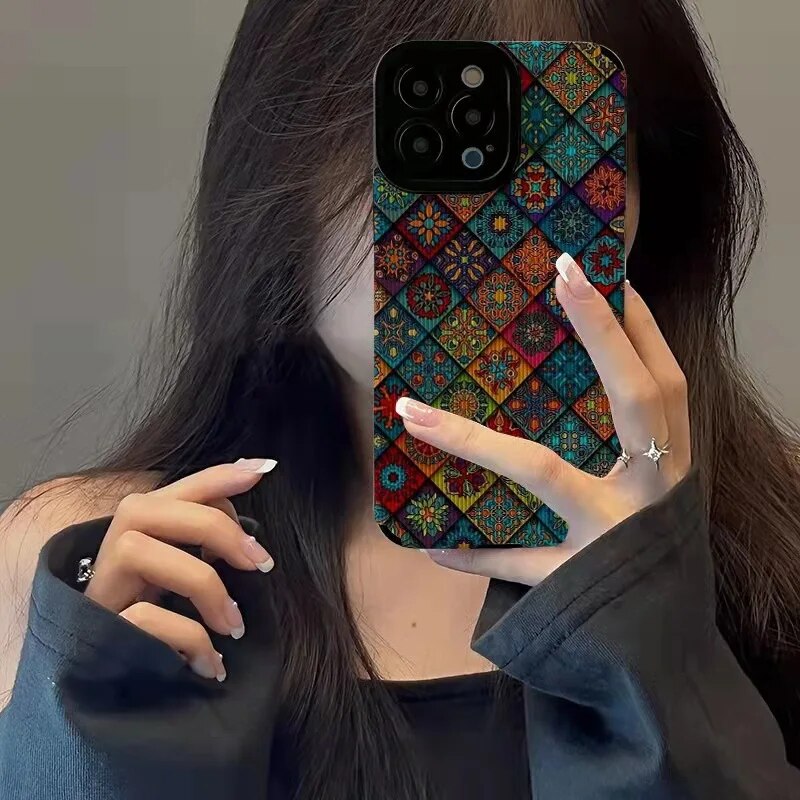 Colorful Diamond Lattice Totem Phone Case For iPhone 15 11 12 13 14 Pro Max 14plus X XR XS Max 7 8 Plus Shockproof Back Cover. 