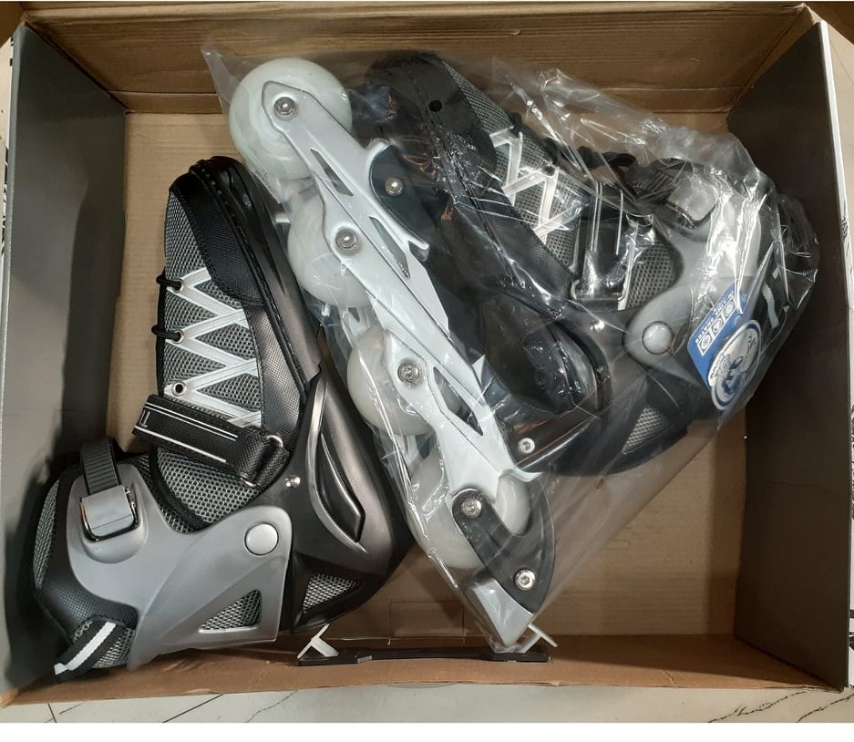 TIAN-E SKATES {SIZE -43 TO 45}. 