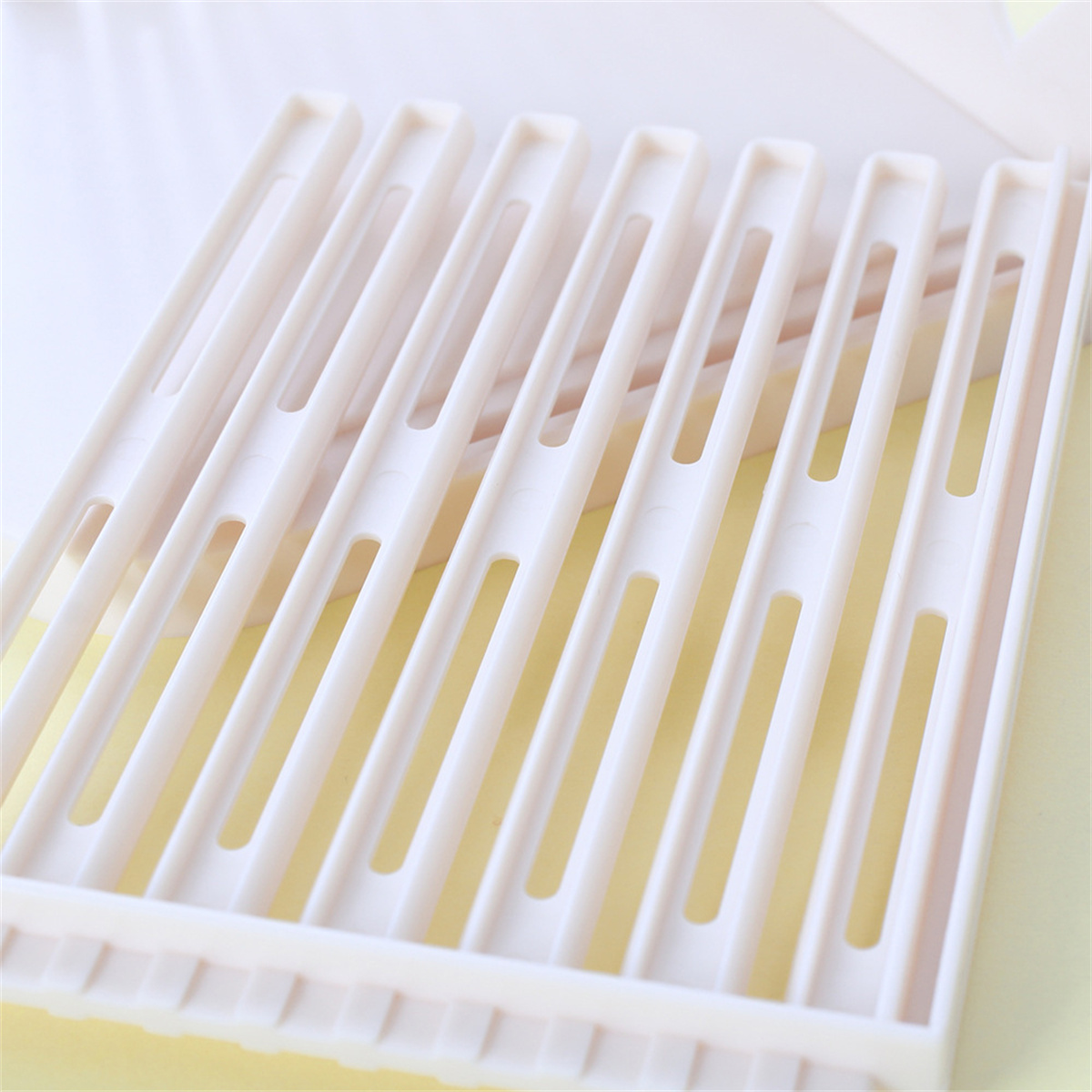 GC Bread Slicer For Homemade Bread, Bread Slicing Guide Adjustable Width, Foldable And Compact Cutting Guide With Crumb Tray, Suitability For Homemade Bread, Bagels, Cakes. 