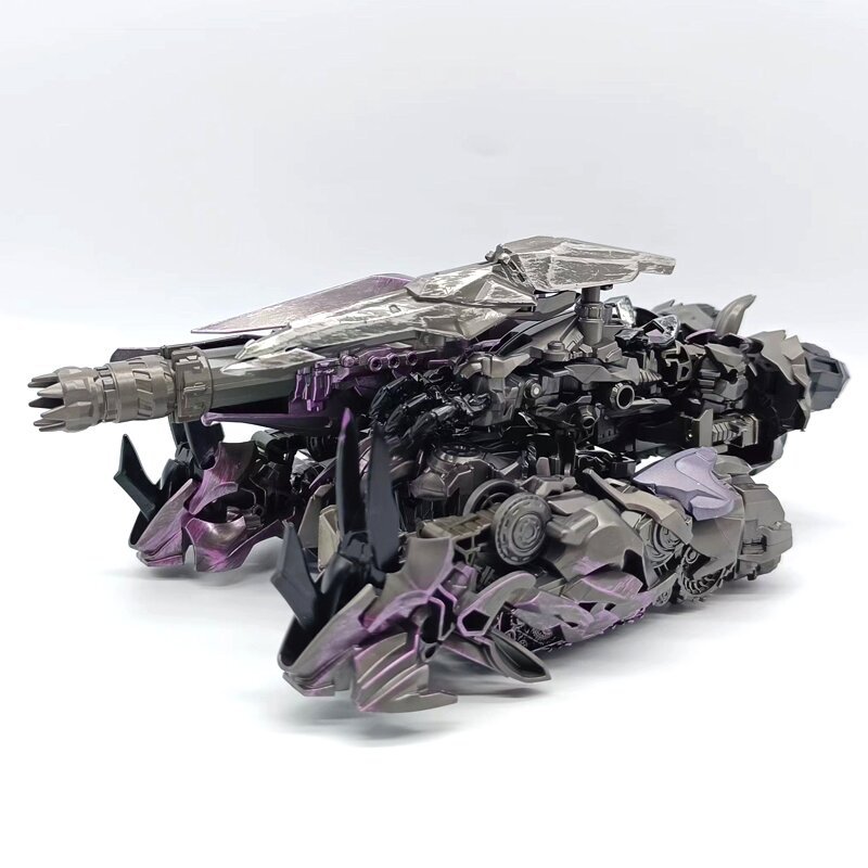 Baiwei Transformation TW-1028B simple version Shockwave Movie Studio Series Anime Figure Ko SS56 Action Figure Robot Mode toys. 