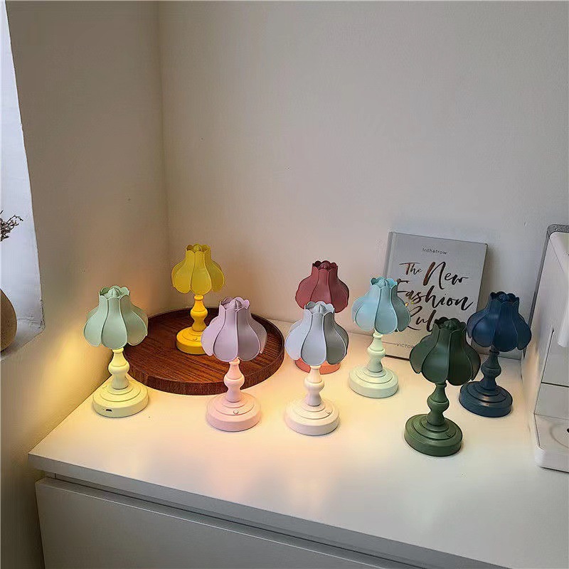 European-Style Mini Small Night Lamp Nordic Retro Style Rechargeable Table Lamp Lotus Bedroom BedsideLEDEye-protection lamp Manufacturer. 