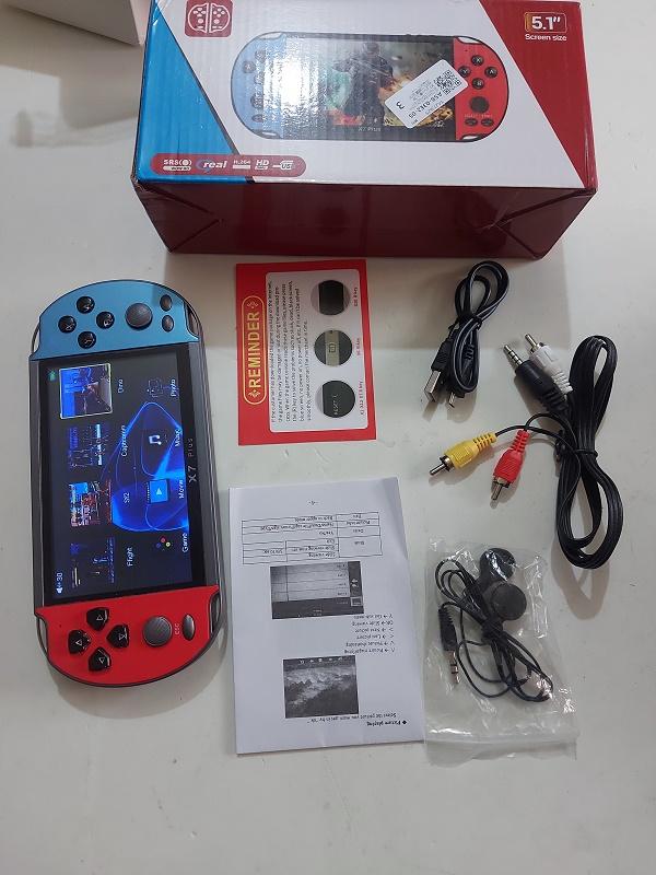 Game Player 5.1 inch Double rocker 8G Handheld Retro Game Console Video MP5 TF Card Camera. 