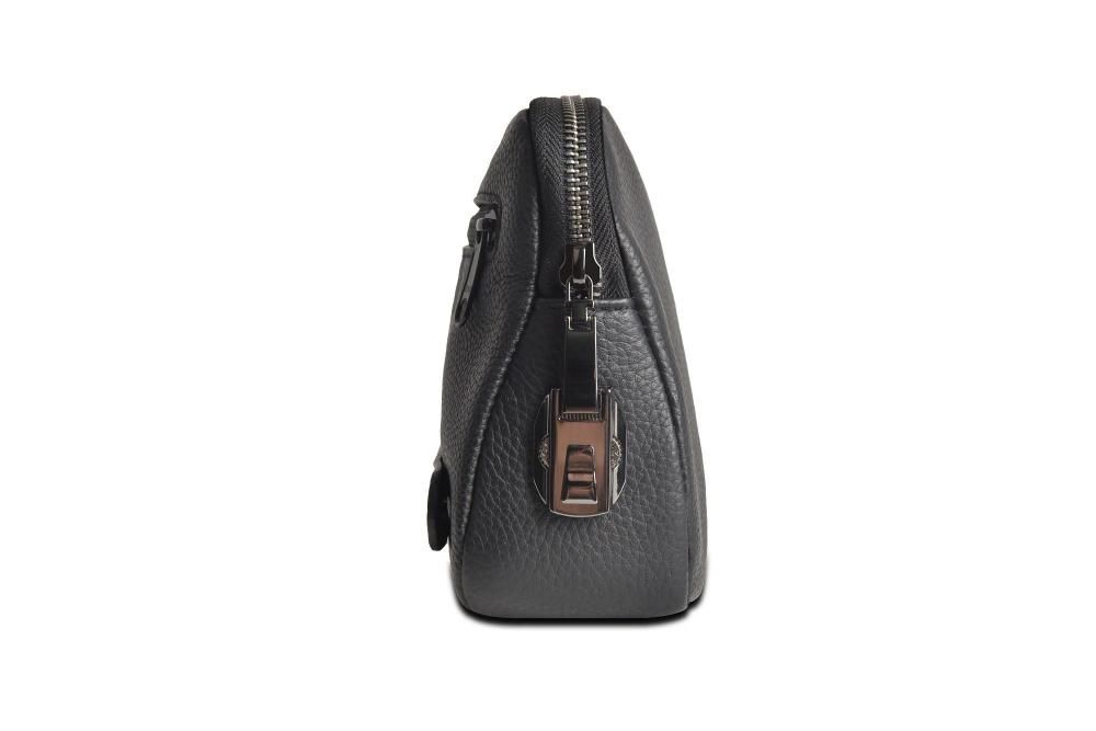 WiWU Alpha Anti-theft Clutch Bag The bag has a fashion design suitable for all ages. 