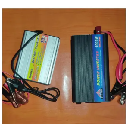 • Battery charger and 1000w solar inverter. • 12v 220v pure sine wave power inverter. • Ideal for laptop, CPU, LED TV, and home electronics. • Efficiently charges batteries with solar power. • Perfect for outdoor activities and emergencies. This battery c