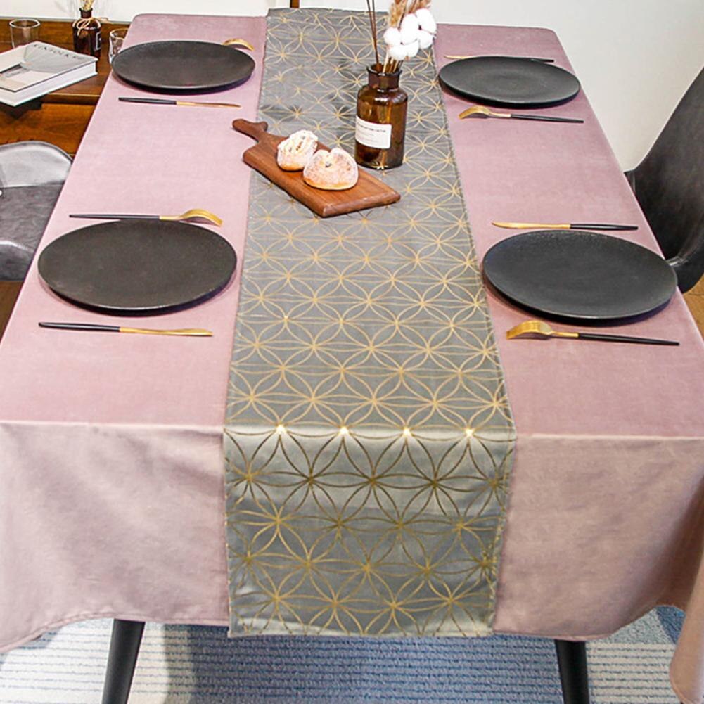 32x180cm Nordic Luxury Table Runner Square Plaid Velvet Bed Runner Retro Green Bronzing Diamond Bed Tail Gold Dining Table Decor. 