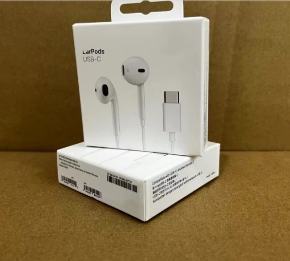 Type C Earphone for iPhone 15 USB C Earphones for iPhone 15 PRO Max Mobile Phone Headphone. 