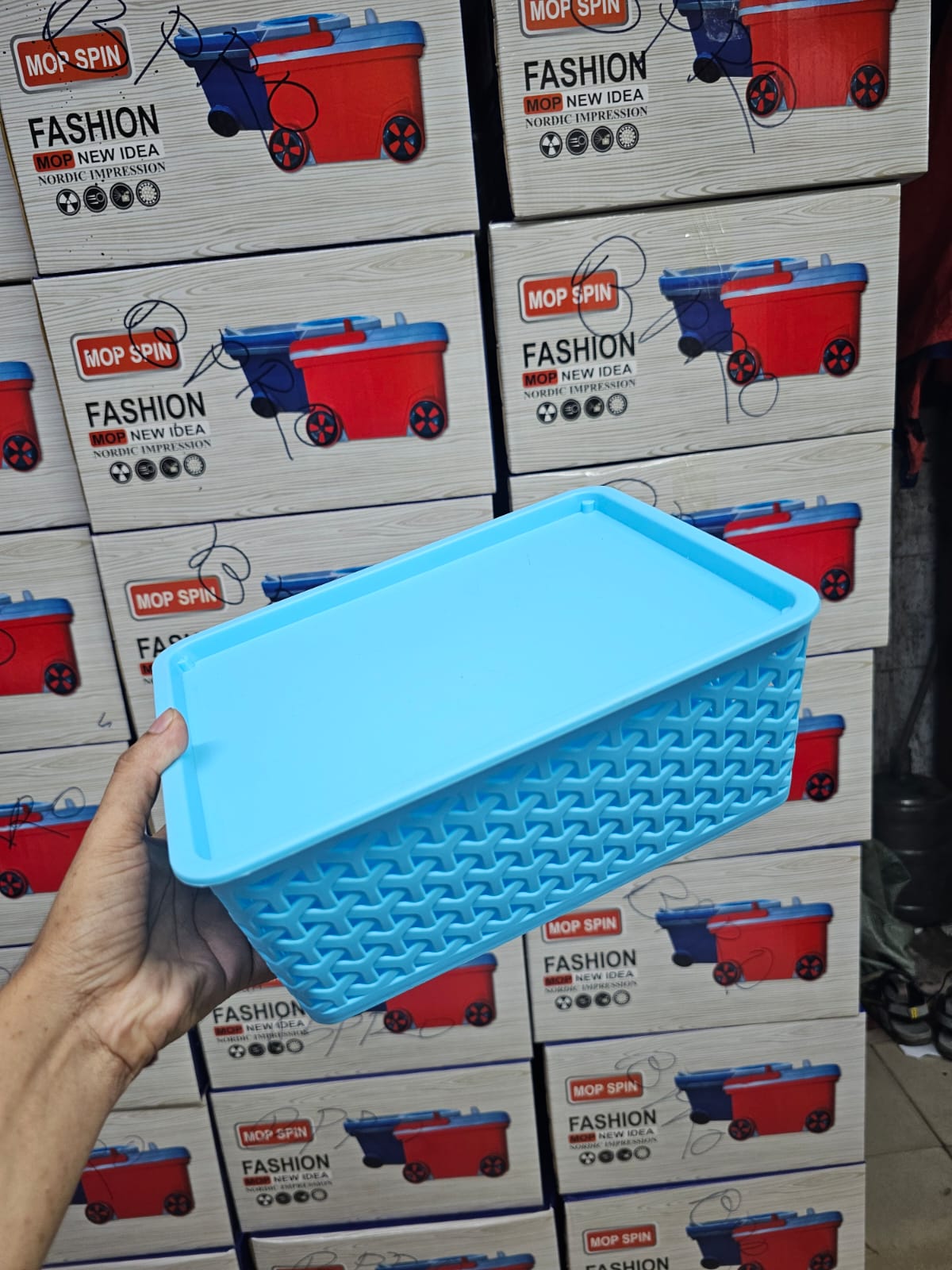 Storage Container Basket/Roti Basket/Chapati Basket/Roti Box/Decorative Container/Eco Friendly Basket with Lid-1 pcs set ● Size is 10inch *7.5 inch*4 Inch (L*W*H) ( Color depend on stock ). 
