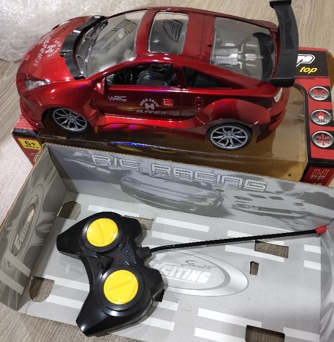 Sports Car Wireless Transformer Car Toy With Hand Sensor Radio Control Transformer RC Car Remote Control 2 In 1 Kids Toy. 
