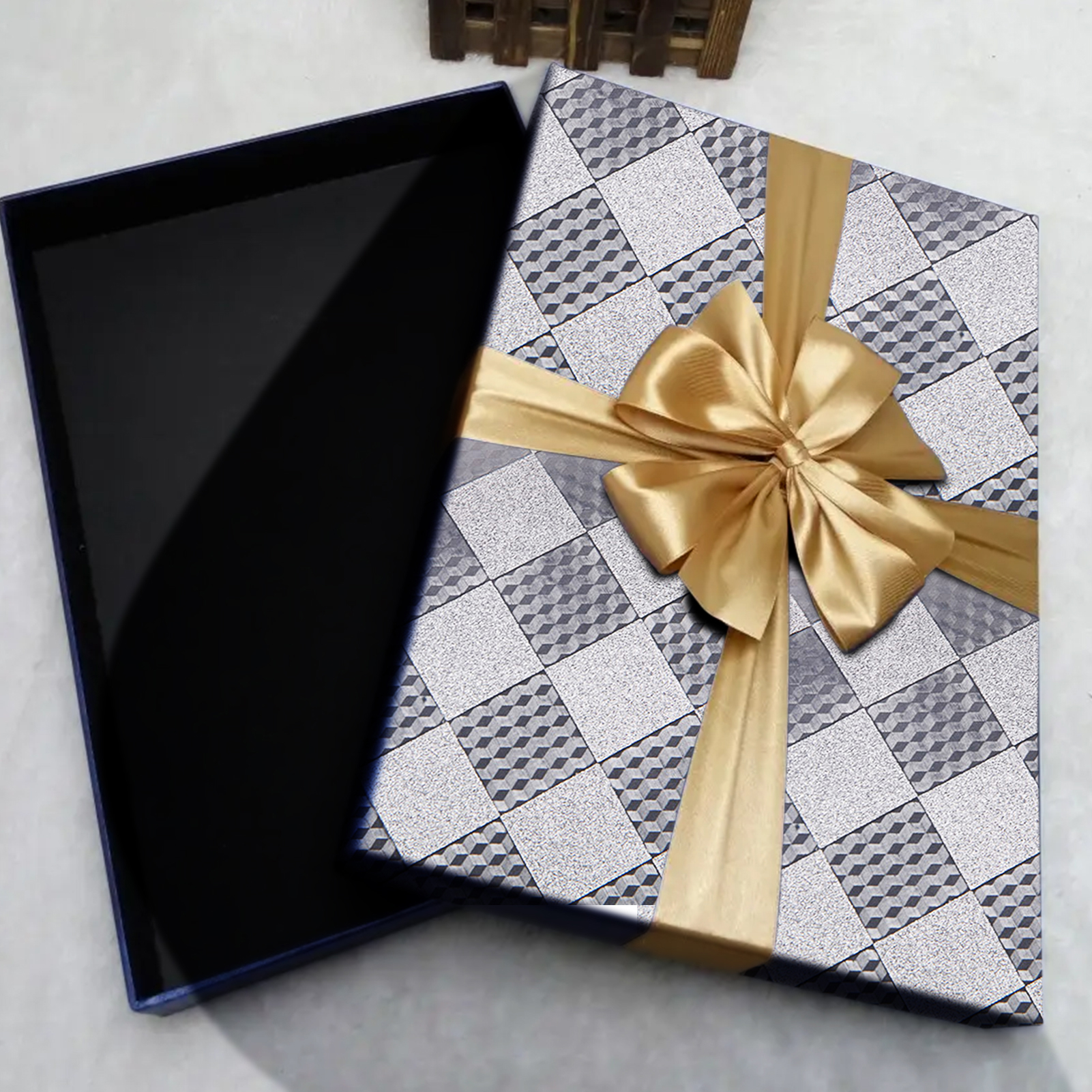 Wrapping Paper Shining Geometric Gift Wrap Paper Roll Tear-resistant Versatile for Southeast Asian Buyers Parcel Wrapping Paper. 