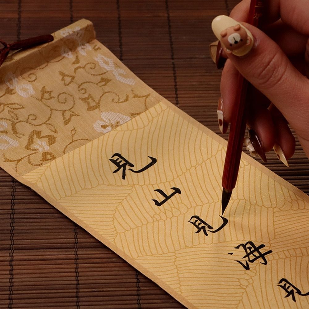 Portable Painting Drawing Paper Gilded Rice Paper Scroll Self-made Gifts Chinese Style Mini Batik Trumpet Scroll Hand-rolled Blank Hanging Scroll Calligraphy Mounting Scroll DIY Crafts. 