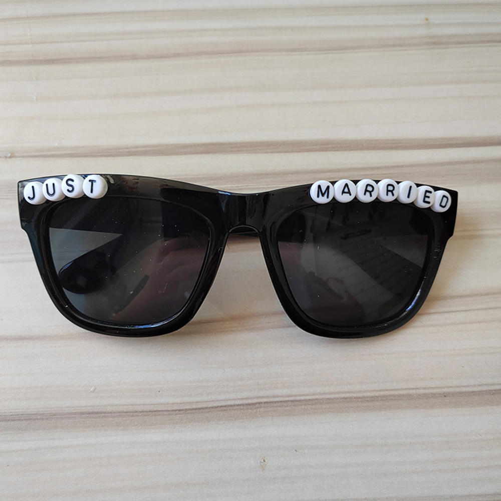 Novelty Wedding Sunglasses Team Bride Fashionable Personalized Bridal Glasses Decorative Themed Groom Sunglasses for Bridal Shower Wedding Party Bachelorette Event Photo Props Bridal Accessory. 