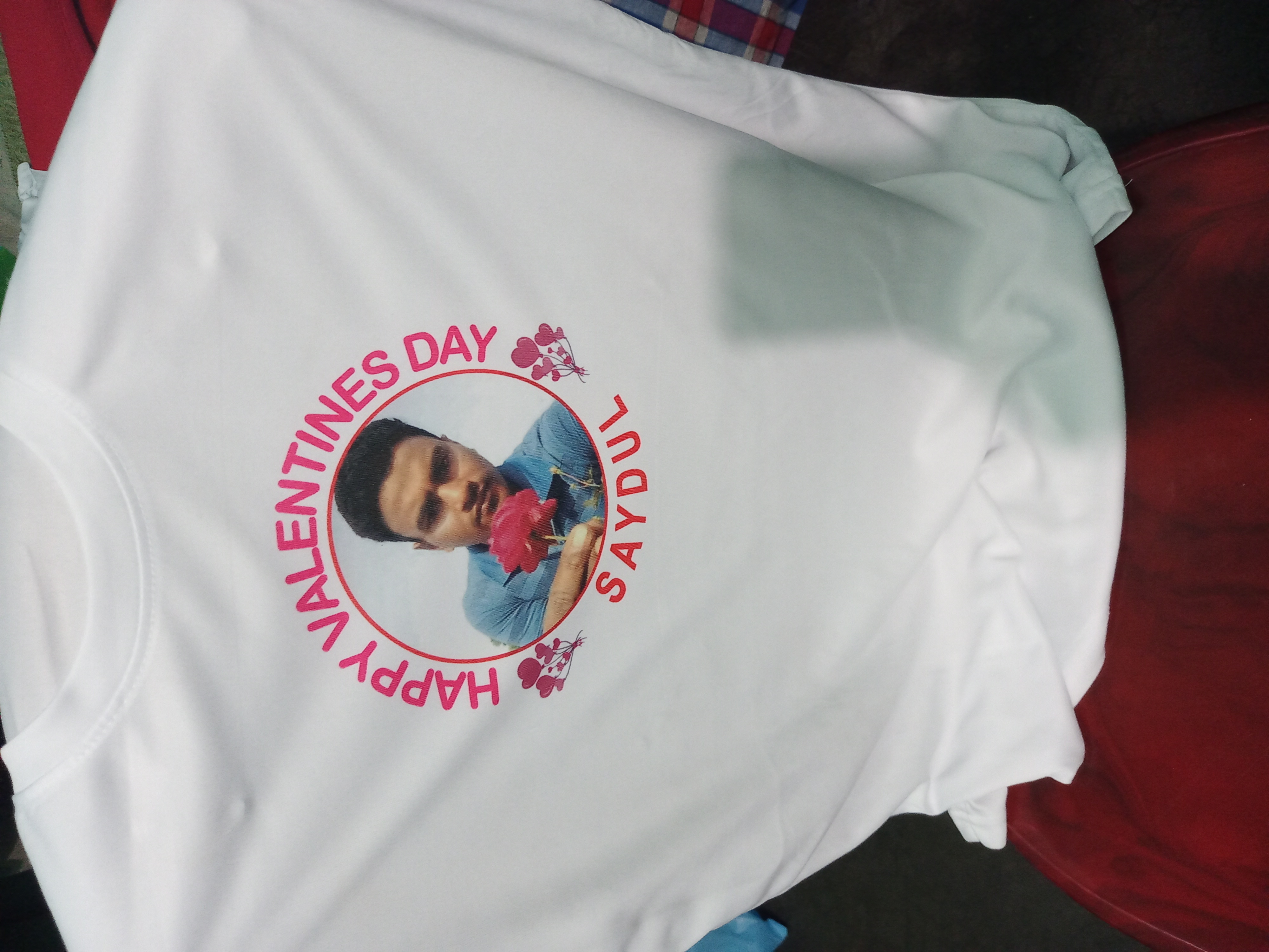T-Shirt Print with Photo, logo and Text. 