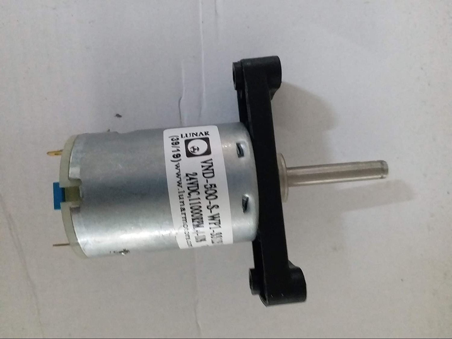 WHIPPER OR MIXER MOTOR 24VOLT DC FOR COFFEE VENDING MACHINE. 