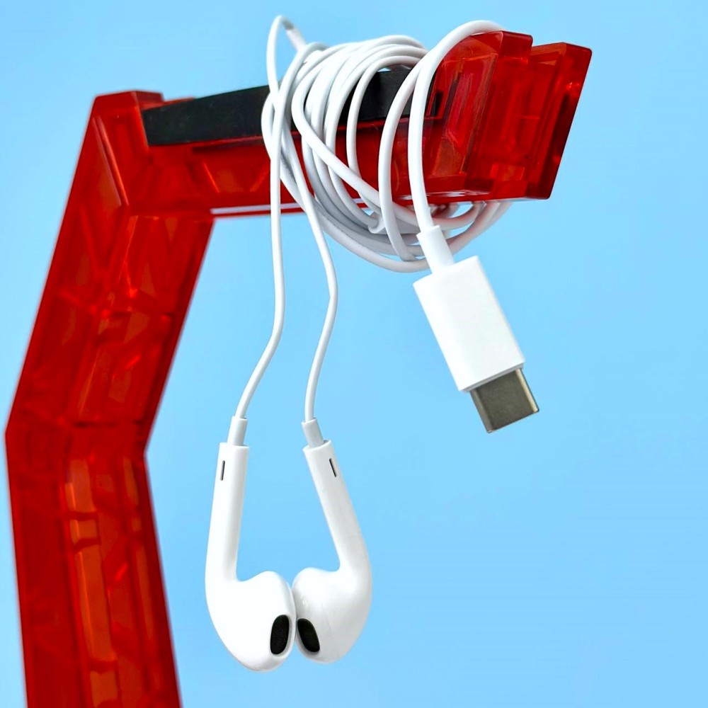 EarPods USB-C Connector For All Type-C Supported Device (MTJY3FE/A). 