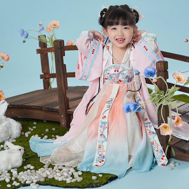 Chinese girl's brand new super immortal baby dress, big children's ancient style Hanfu autumn. 