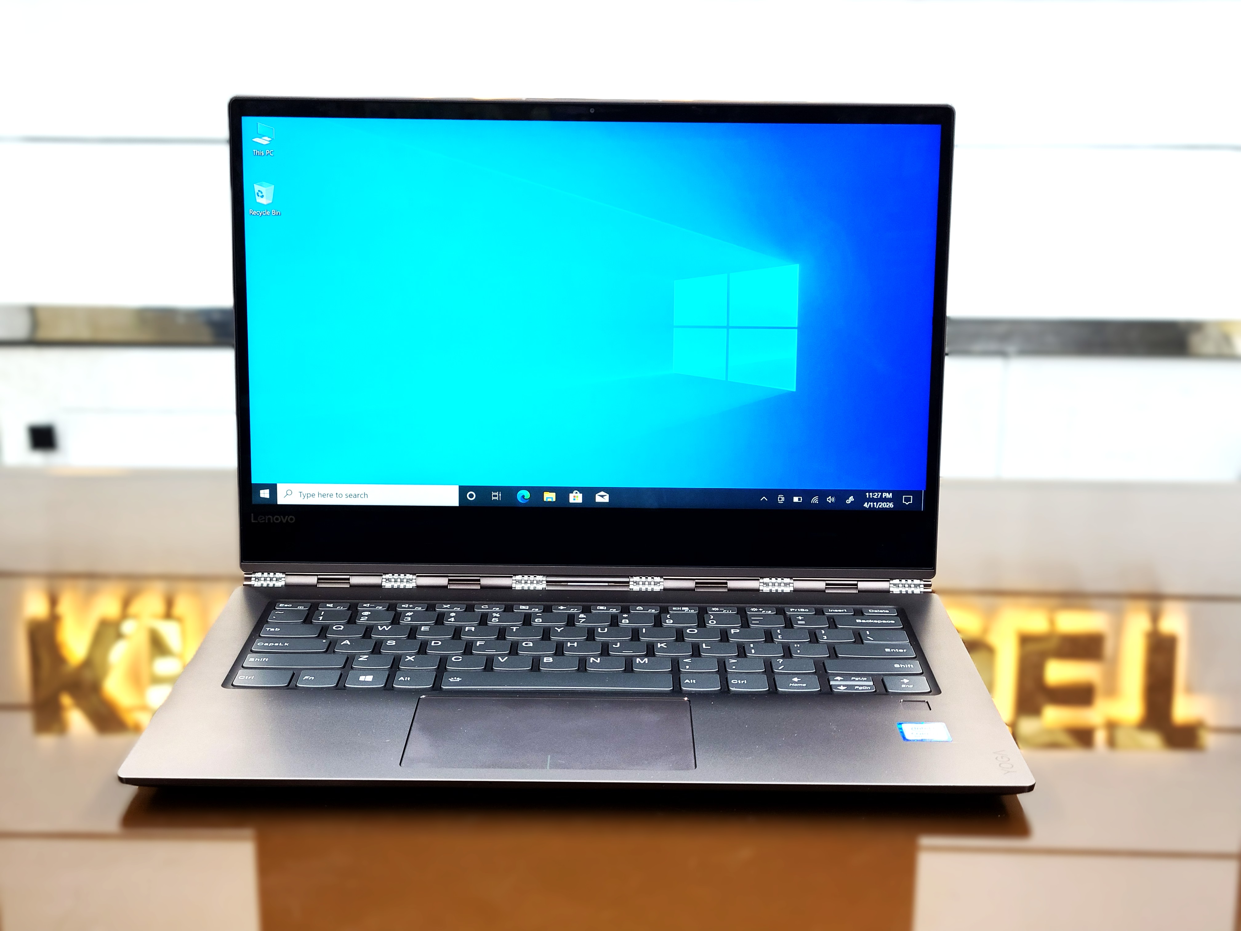 Lenovo Yoga 920 (2-in-1) 13IKB - (Bronze) Core i7-8550U 512/8 13.9" (1920x1080) X360 | G.Touch