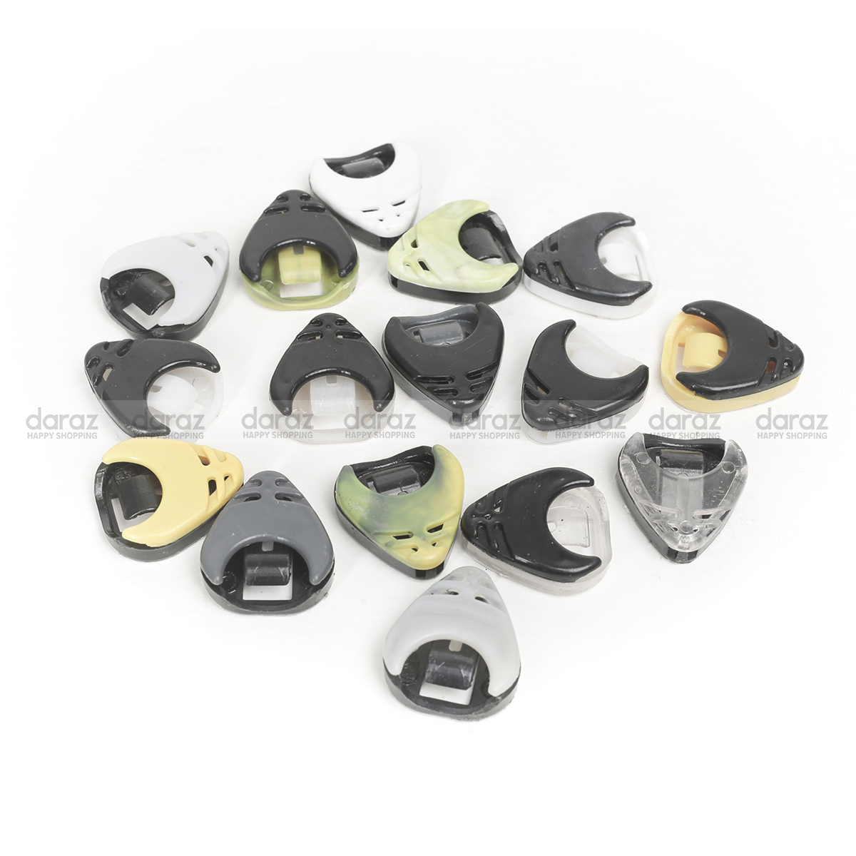 Guitar pick holder with 4 pieces pick