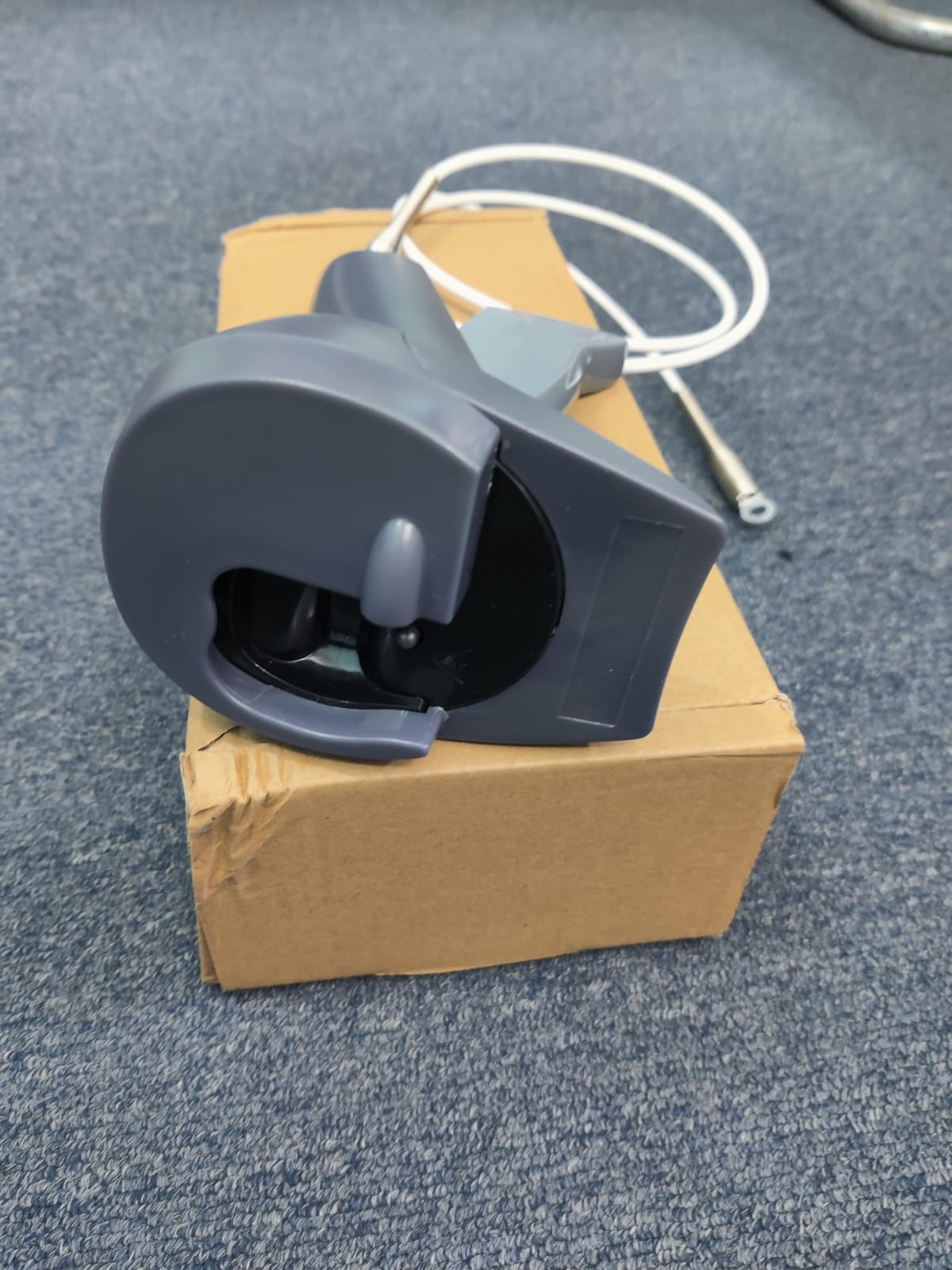 Handheld security tag remover - Tag Detacher. 